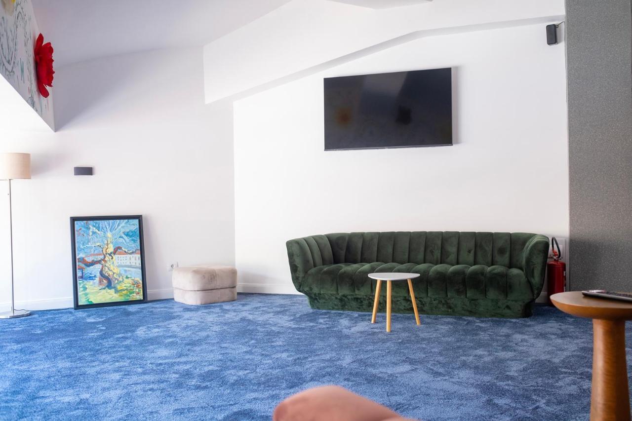 Nam Hotel Prizren Eksteriør billede